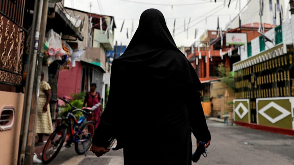 یک عضو پارلمان بریتانیا خواستار ممنوعیت پوشیدن برقع در این کشور شد