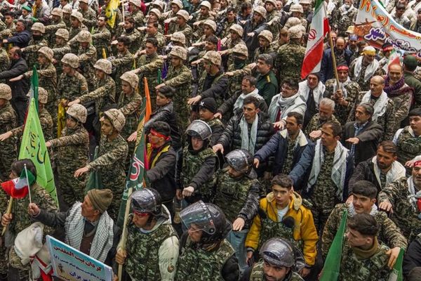 صحيفة خامنئي: إسرائيل وأميركا لم يعد بإمكانهما اللجوء إلى القوة أو فرض العقوبات بسهولة