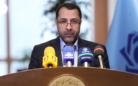 As Iran’s Currency Dips, Central Banker Tries To Calm Markets