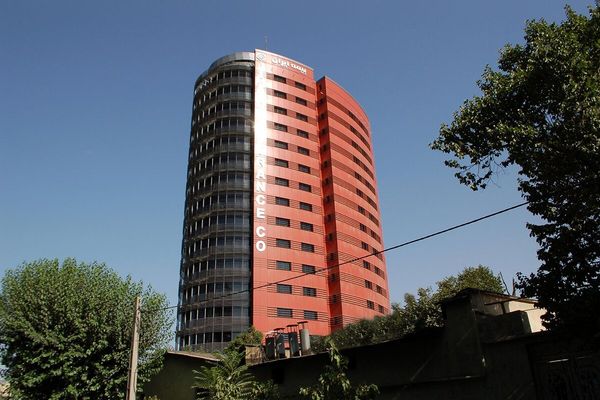 Losses Accumulate At Iran's Government-Controlled Insurance Company