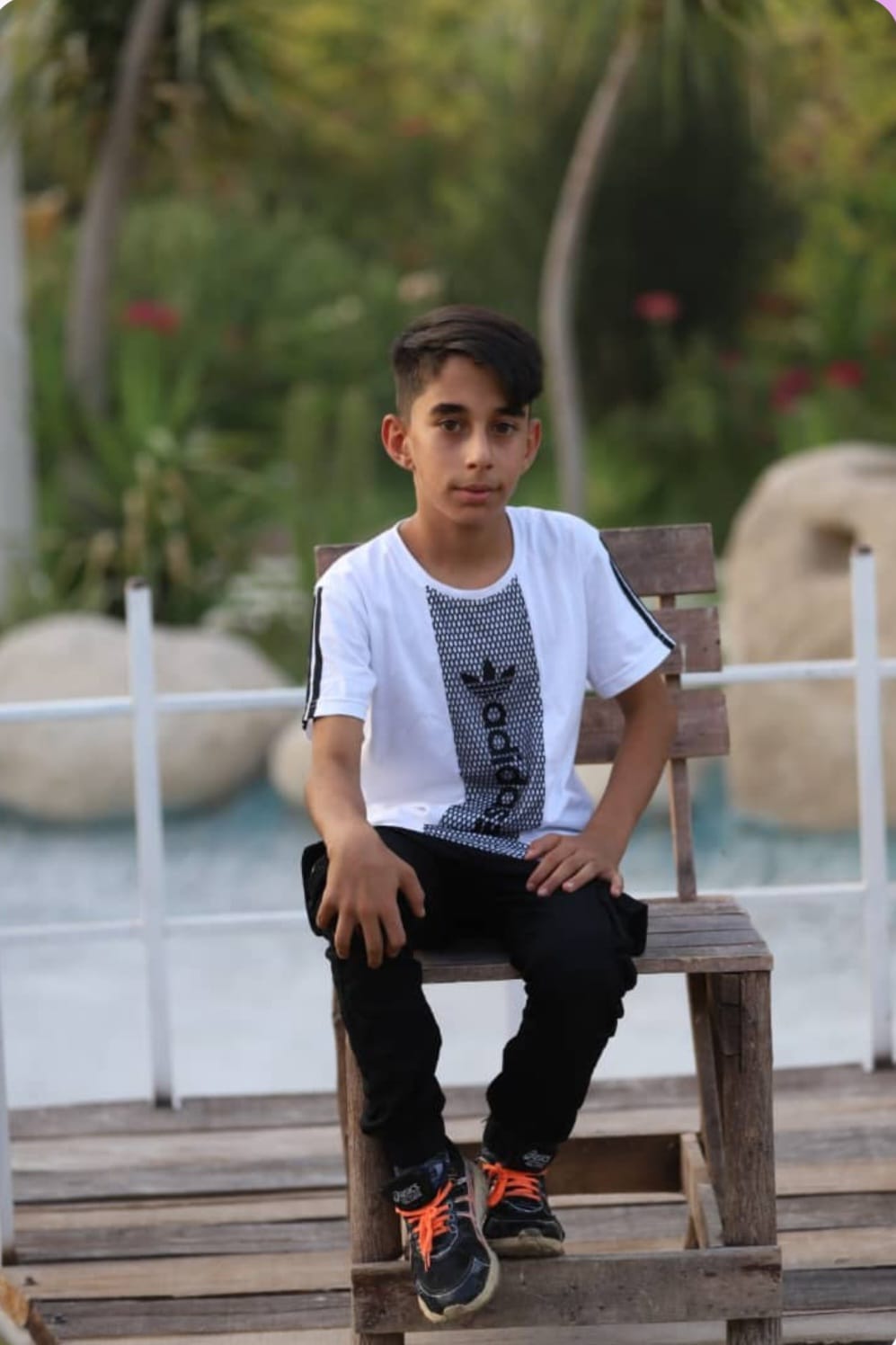 جبار پناهی آزاد، نوجوان ۱۵ ساله قشقایی، در قائمیه فارس با شلیک به ناحیه سر کشته شد