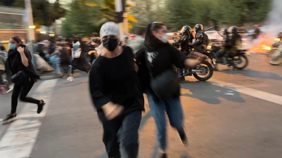 وزیران خارجه زن جهان برای بررسی سرکوب بیرحمانه اعتراضات ایران گردهم میآیند