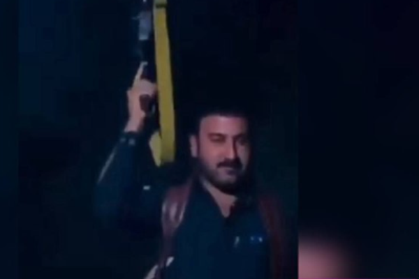 حالوش: افراد مسلح یکی از فرماندهان اطلاعات سپاه را در راسک سیستان و بلوچستان کشتند