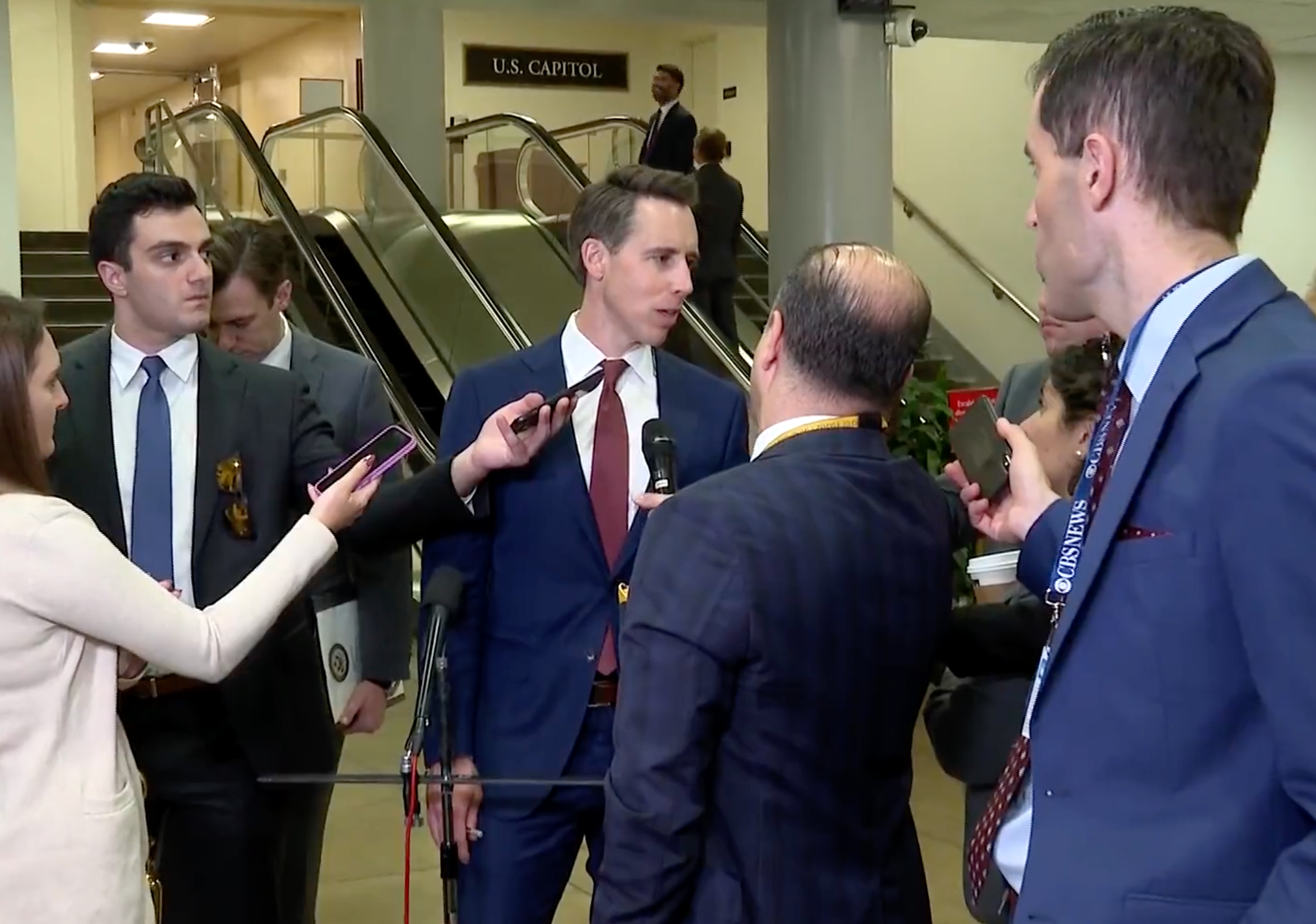 انتقاد سناتورها از بی‌برنامگی بایدن درباره ایران پس از نشست محرمانه با مقامات دولت آمریکا