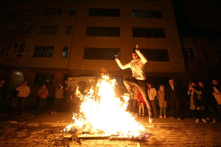 نام «چهارشنبه سوری» و «شب یلدا» در تقویم ایران تغییر کرد