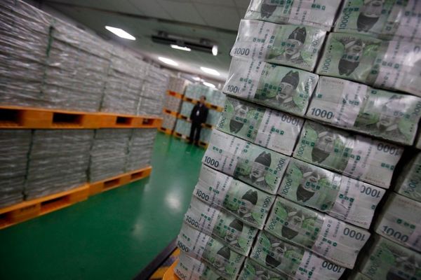Iran's Frozen Asset Release Sparks Mixed Reactions In Iran