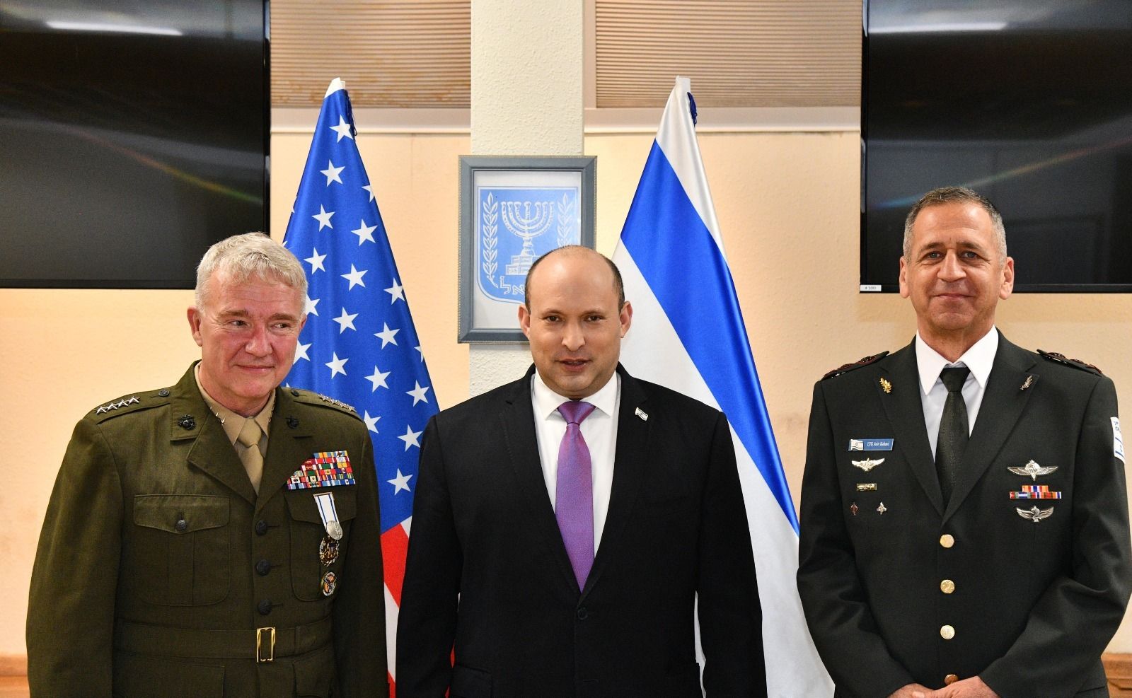 Outgoing CENTCOM Commander Discusses Iran During Israel Visit
