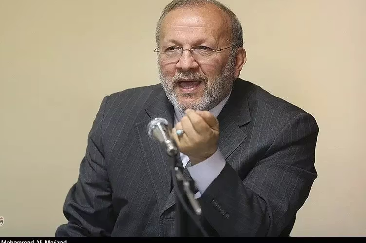 برلماني إيراني: "أصابعنا على الزناد" للانسحاب من معاهدة حظر انتشار الأسلحة النووية