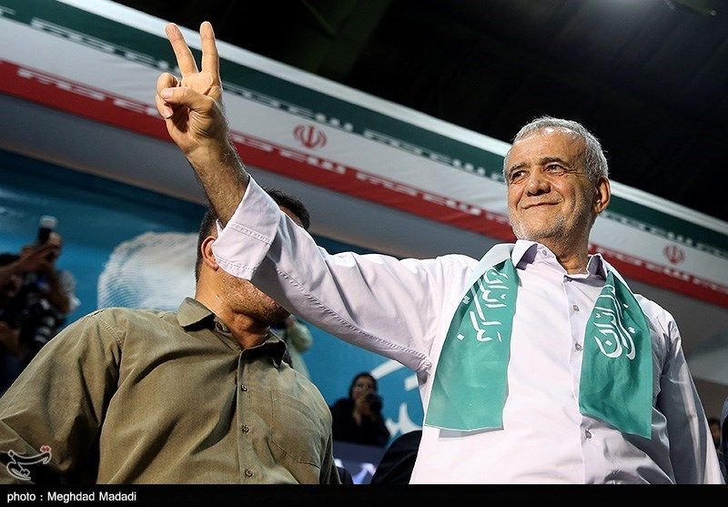 دیدگاه‌های پزشکیان در مسائل چالش‌برانگیز میان حکومت و جامعه به هسته سخت قدرت نزدیک است