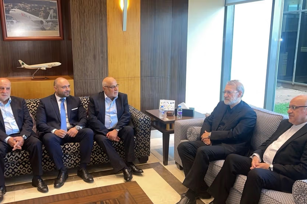 مع بدء زيارته لبيروت.. إعلام لبناني: لاريجاني يستخدم حزب الله كورقة تفاوض مع واشنطن