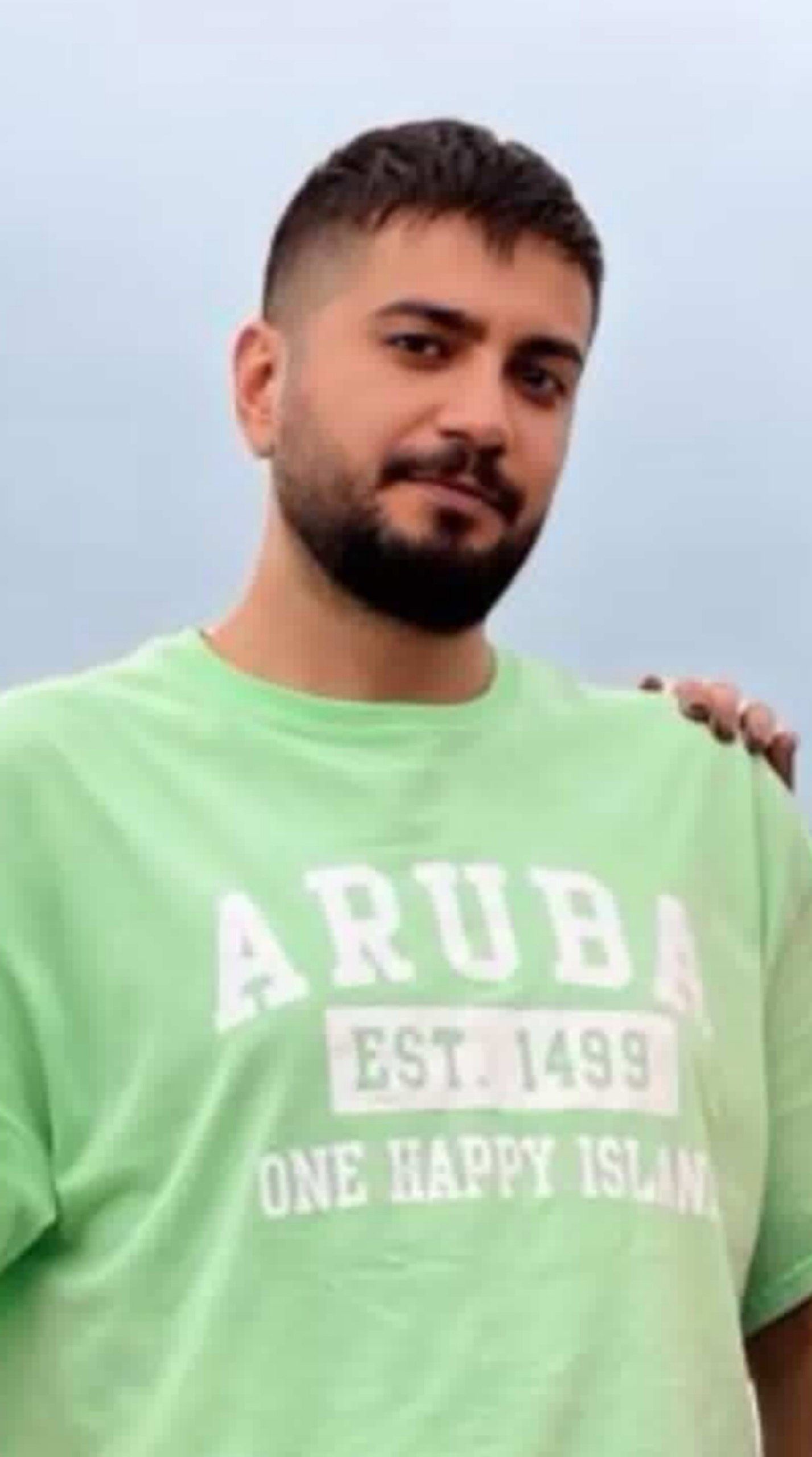 احمدرضا محراب‌بیک، در اصفهان با شلیک مستقیم نیروهای امنیتی از پشت کشته شد