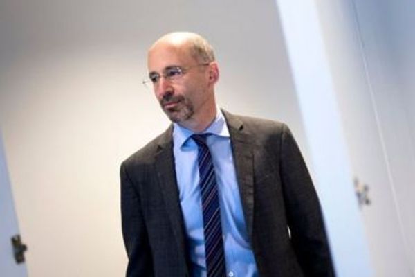 تصمیم یک کمیته کنگره آمریکا برای احضار مالی و تحقیق درباره نفوذ احتمالی ایران