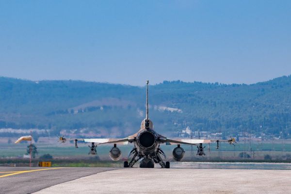 مقام پیشین ارتش اسرائیل: در صورت بازسازی توان موشکی یا هستهای ایران، حمله میکنیم