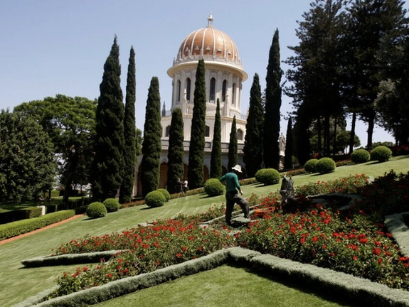 زیارتگاه بهائیان در شهر حیفا