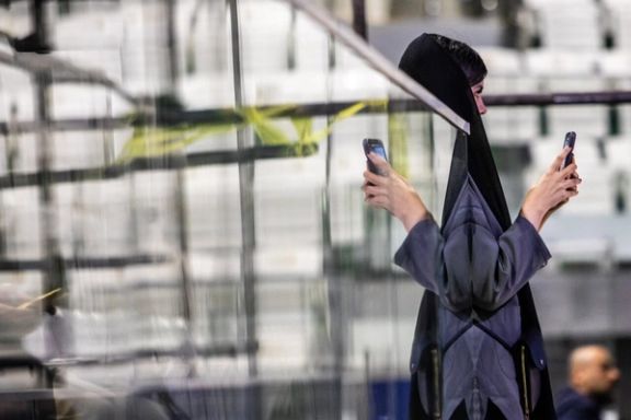 مداهمات أقل وحظر أكبر.. إيران تواصل "القمع الصامت"