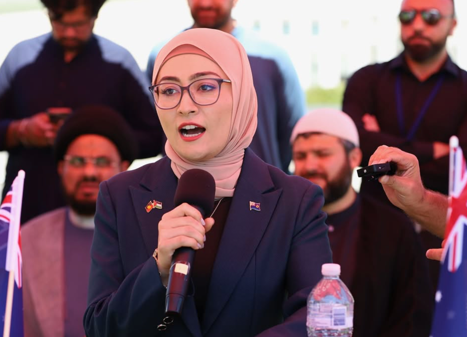 فاطمه پیمان، سناتور مسلمان استرالیا، بابت اظهاراتش درباره وضعیت زنان در ایران عذرخواهی کرد