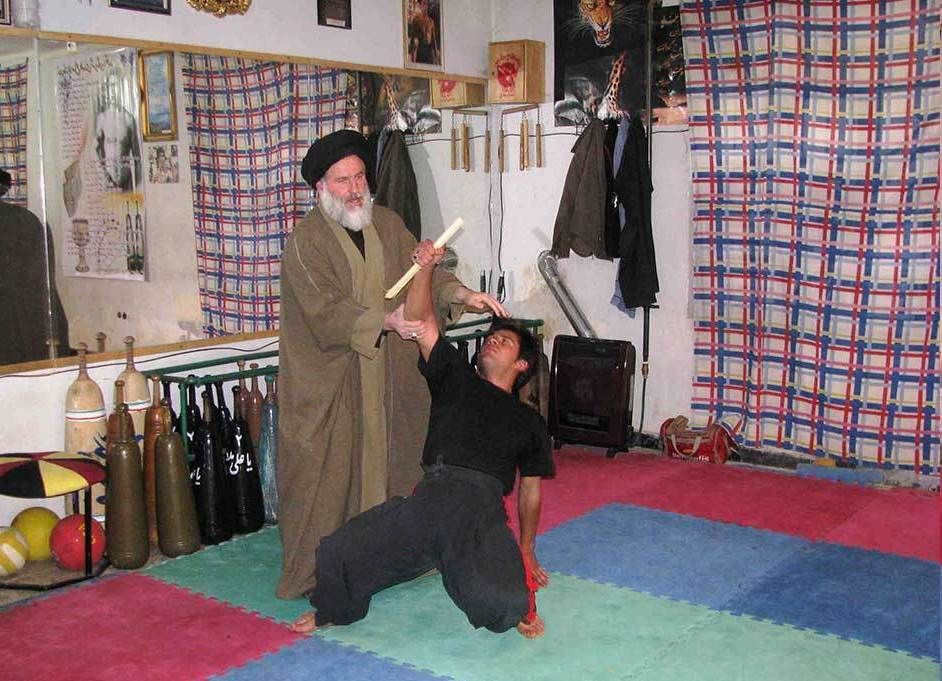 مسئول بسیج ورزشکاران قم: حضور روحانیت در محیط‌های ورزشی ضروری است.