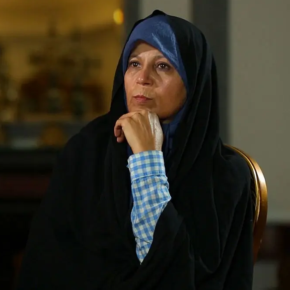 فائزة رفسنجاني:نجل خامنئي قد يحدث تغييرات واسعة في إيران كما فعل ولي العهد السعودي