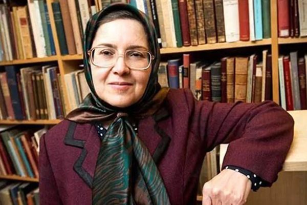 Iranian Islamic Scholar Snubs Revolutionary Court Summons