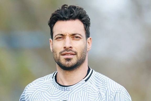 خلیلزاده درباره حرکت جنجالی سمت هواداران: کشاله پایم کش آمد، منظوری نداشتم