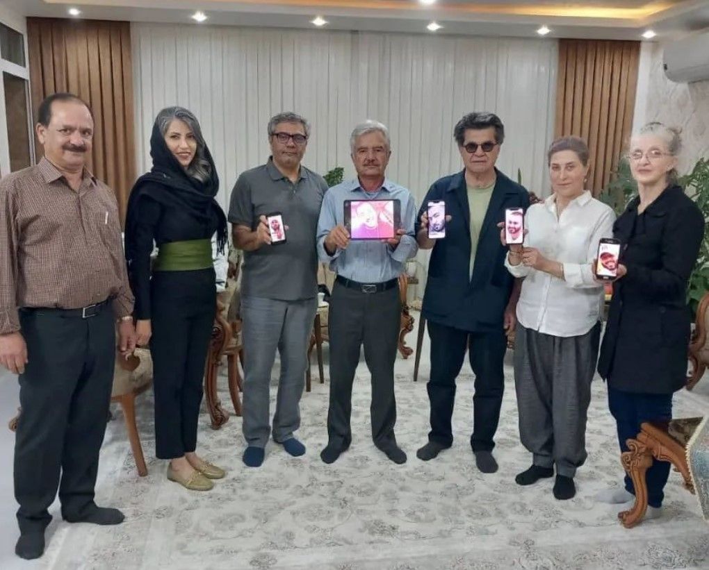 دیدار چند سینماگر ایران با خانواده توماج صالحی همزمان با افزایش نگرانی‌ درباره وضعیت او