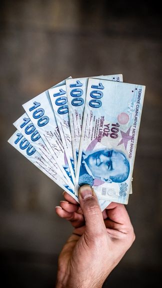 ادامه سقوط ارزش لیر ترکیه؛ هر دلار آمریکا با بیش از ۱۳ لیر ترکیه معامله میشود