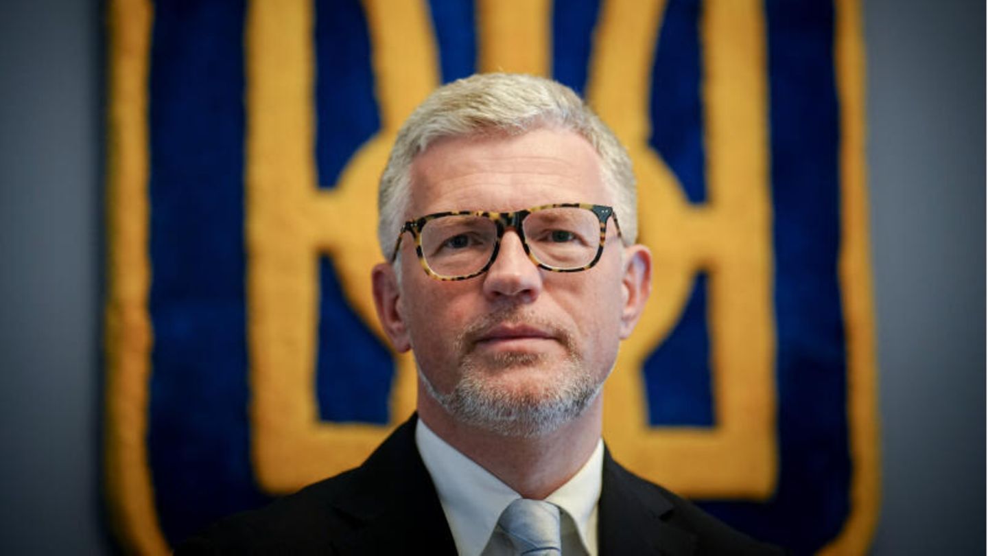 زلنسکی سفیر اوکراین در آلمان را پس از اظهارات جنجالی او برکنار کرد