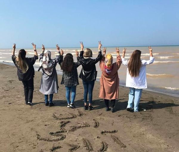 بیش از ۳۰۰ کنشگر و فعال مدنی: قانون تحمیل حجاب اجباری با عقل جمعی سازگار نیست