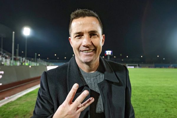 اوسمار ویرا: پیش از حضور در پرسپولیس باید برای موهای سفیدم بند قرارداد اضافه میکردم