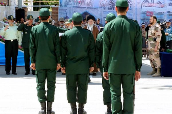 إيران تهدد أميركا وإسرائيل: لن نلتزم بضبط النفس بعد اليوم.. والرد سيكون ساحقًا ومدمرًا