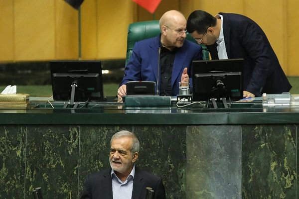 Iran president urges parliament to approve cabinet of 'unity'