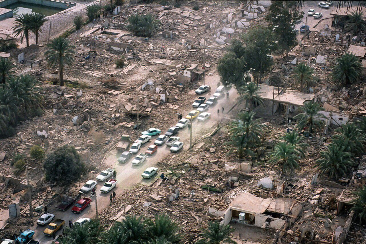 روزنامه اعتماد ۲۲ سال بعد از زلزله بم: افسردگی و اعتیاد یادگار زلزله برای مردم است