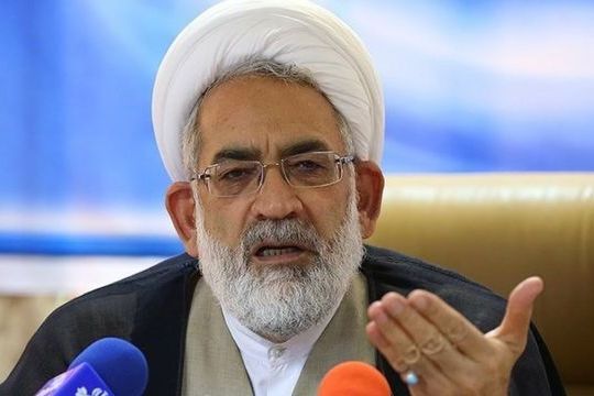 رییس دیوان عالی کشور: قضات در پروندههای مهم قبل از صدور حکم با مسئولان مشورت کنند