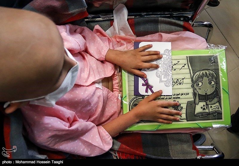 همشهری: درمان کودکان مبتلا به سرطان هفته‌ای حداقل ۸ میلیون هزینه دارد