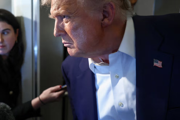 نائب وزير الخارجية الإيراني: ترامب حذّر خامنئي من اندلاع حرب إذا فشلت المفاوضات