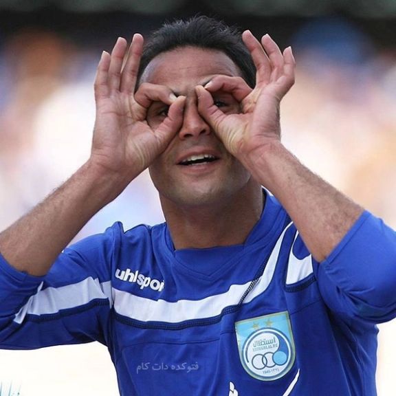 کارت قرمز آرش برهانی به مسبب ایجاد شرایط بد زندگی برای شهروندان ایران