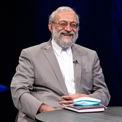 محمدجواد لاریجانی: ما اخوان لاریجانی سرباز نظامیم، به شرط ریاست خدمت نمیکنیم