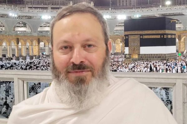 طهران تستنكر رسميا تصريحات رجل الدين المرتبط بمكتب خامنئي ضد السعودية