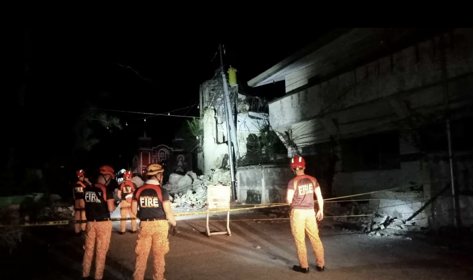 زمین‌لرزه مرگبار شبانه در فیلیپین دست‌کم ۶۹ کشته بر جای گذاشت