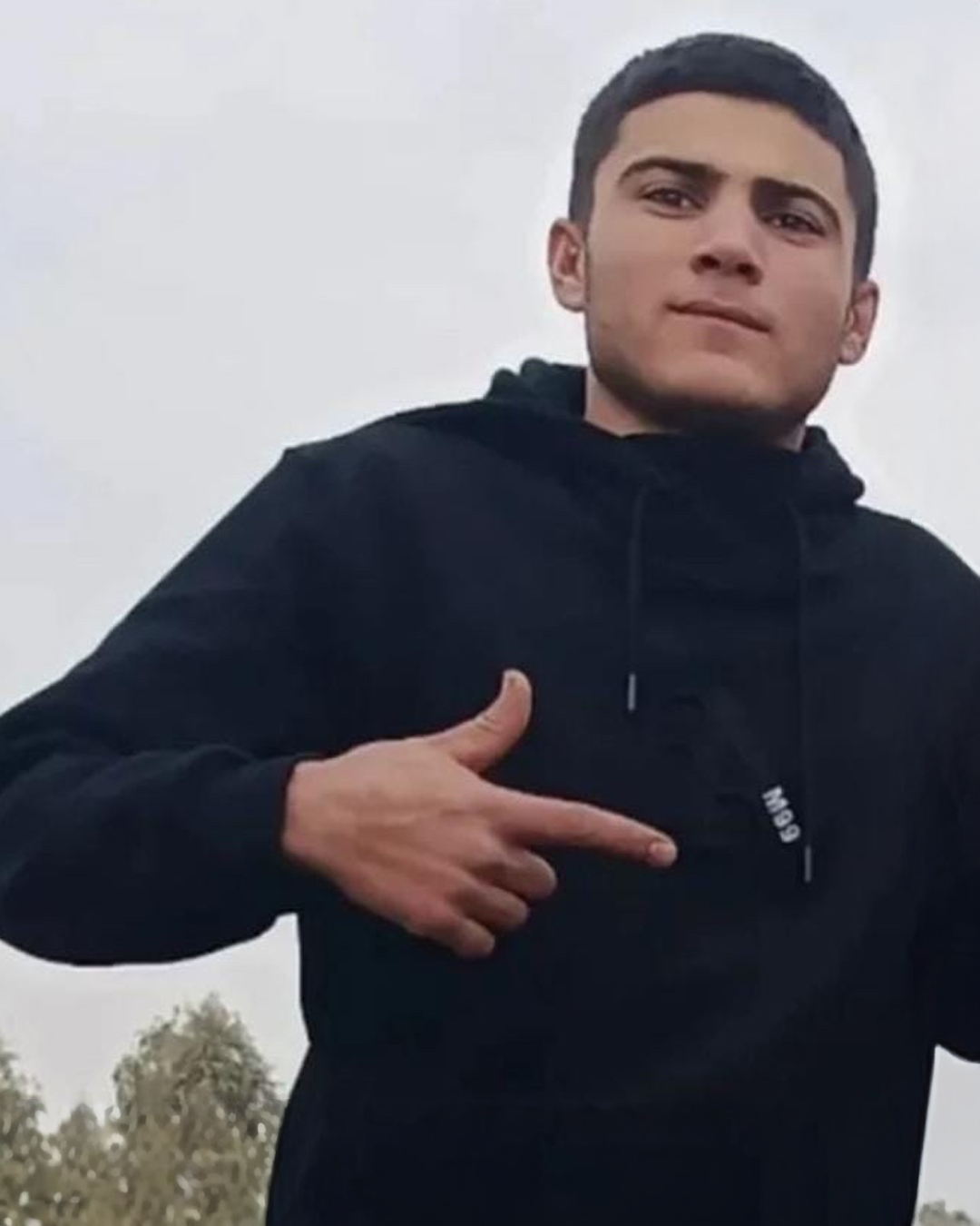 پیکر معترض نوجوان کشته‌شده در ازنا بدون حضور خانواده به خاک سپرده شد