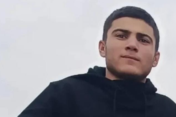 پیکر معترض نوجوان کشتهشده در ازنا بدون حضور خانواده به خاک سپرده شد