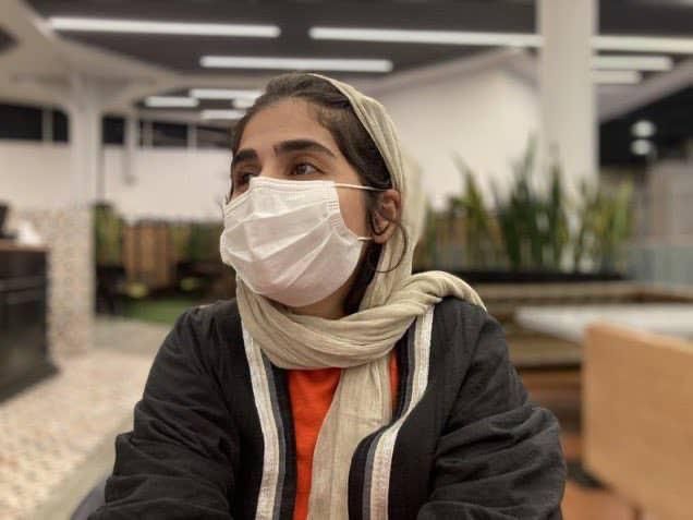 در پی ابتلا به کرونا وضعیت سلامتی سپیده قلیان،‌ فعال مدنی، در زندان رو به وخامت گذاشته است