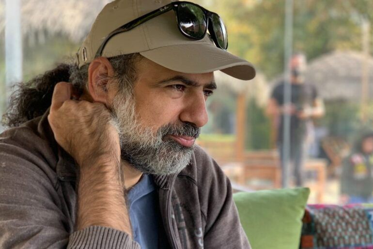 نوید میهن‌دوست، فیلم‌ساز، به دلیل امتناع از توطئه علیه مسیح علی‌نژاد زندانی شده است