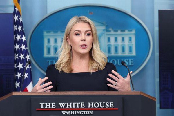 المتحدثة باسم البيت الأبيض: النظام الإيراني ينهار