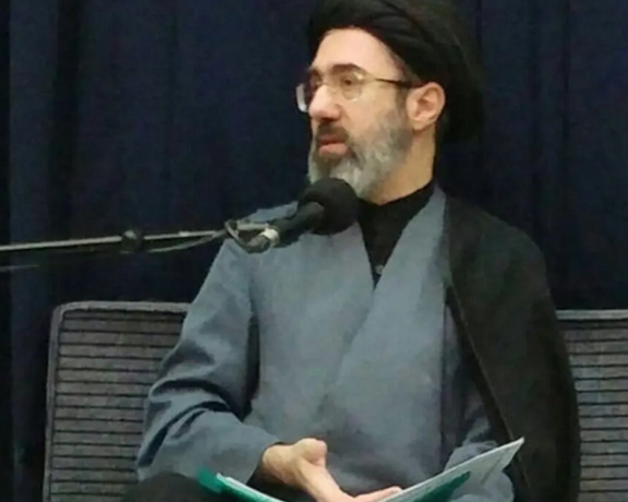 وثيقة مسربة تكشف استمرار جهود مجتبى خامنئي لخلافة والده وتجاوز "رئيسي"