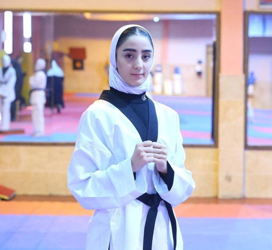 کناره‌گیری سعیده نصیری از تیم ملی تکواندو زنان ایران پس از کشتار مردم به دست جمهوری اسلامی