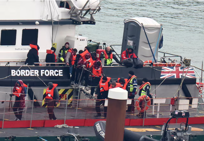 بریتانیا «بزرگ‌ترین» بازنگری سیاست پناهندگی در دوران معاصر را آغاز می‌کند