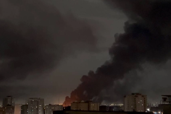 وزارت نیرو: در پی حمله به تاسیسات برق استانهای تهران و البرز، برق برخی مناطق قطع شد