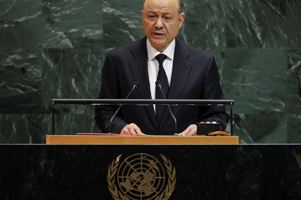 رئيس المجلس الرئاسي اليمني: الحوثيون أخطر تنظيم إرهابي في العالم بدعم إيراني