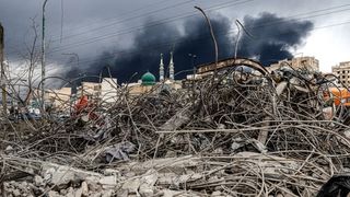 رواندرمانگران پاسخ میدهند: چرا بعضیها از فرو ریختن بمبها خوشحال شدند؟